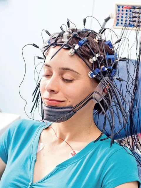 Imagem do exame: Eletroencefalografia (EEG Clínica & Neonatal)